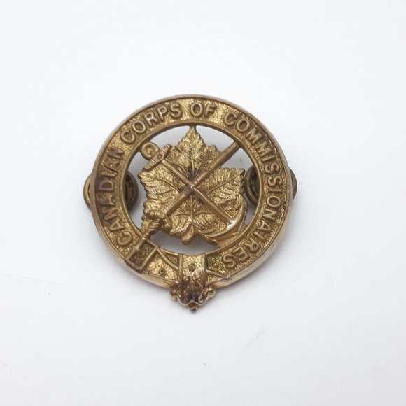 Cap Badge -Canadian Corps of Commissionaires - Picture 10 of 11